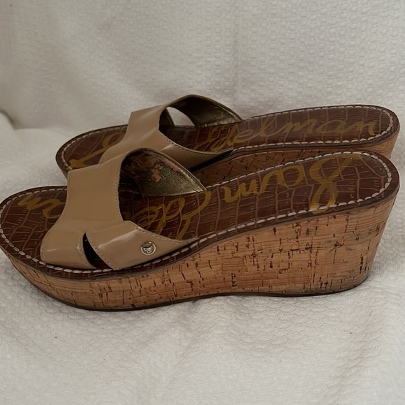 Sam Edelman Reid Patent Leather Nude Wedges - 8 - Picture 2 of 2